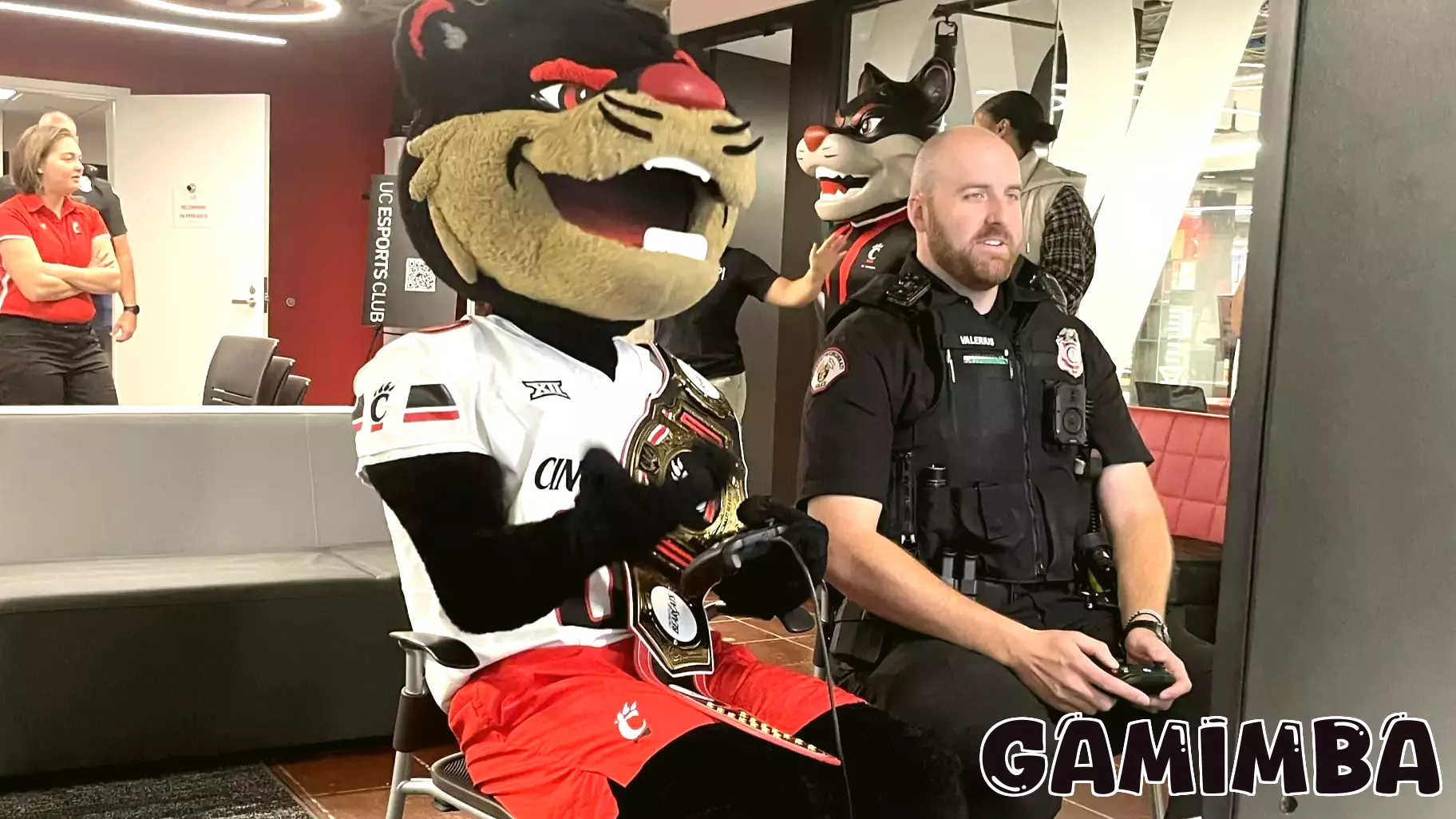 University of Cincinnati Hosts Bearcats and Badges eBowl to Celebrate EA Sports College Football